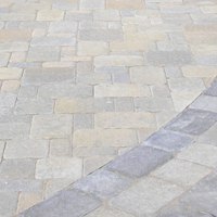 Techo-Bloc's Parisien Paver Border