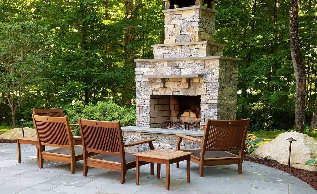 Outdoor Fireplace Vs Fire Pit Find Your Ideal Solution